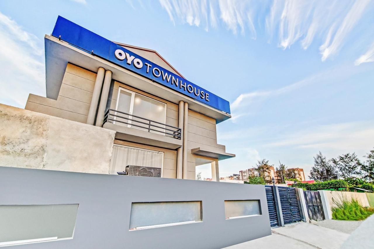 Townhouse Knowledge Park ||| Near Sharda University Greater Noida Exterior photo