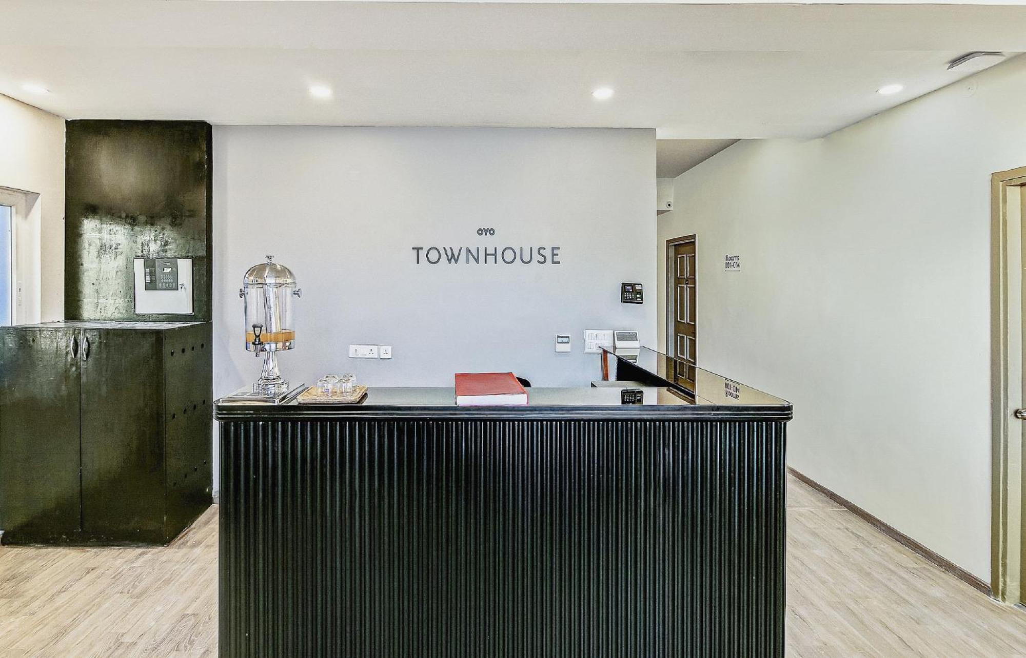 Townhouse Knowledge Park ||| Near Sharda University Greater Noida Exterior photo
