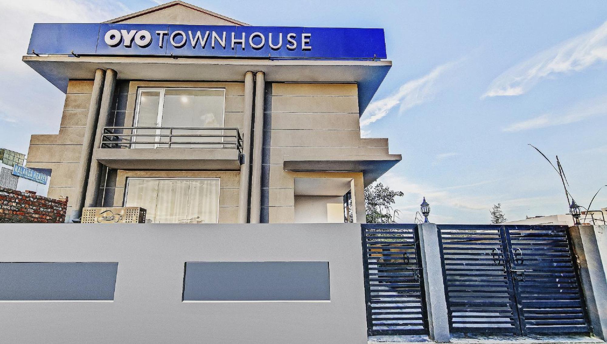 Townhouse Knowledge Park ||| Near Sharda University Greater Noida Exterior photo