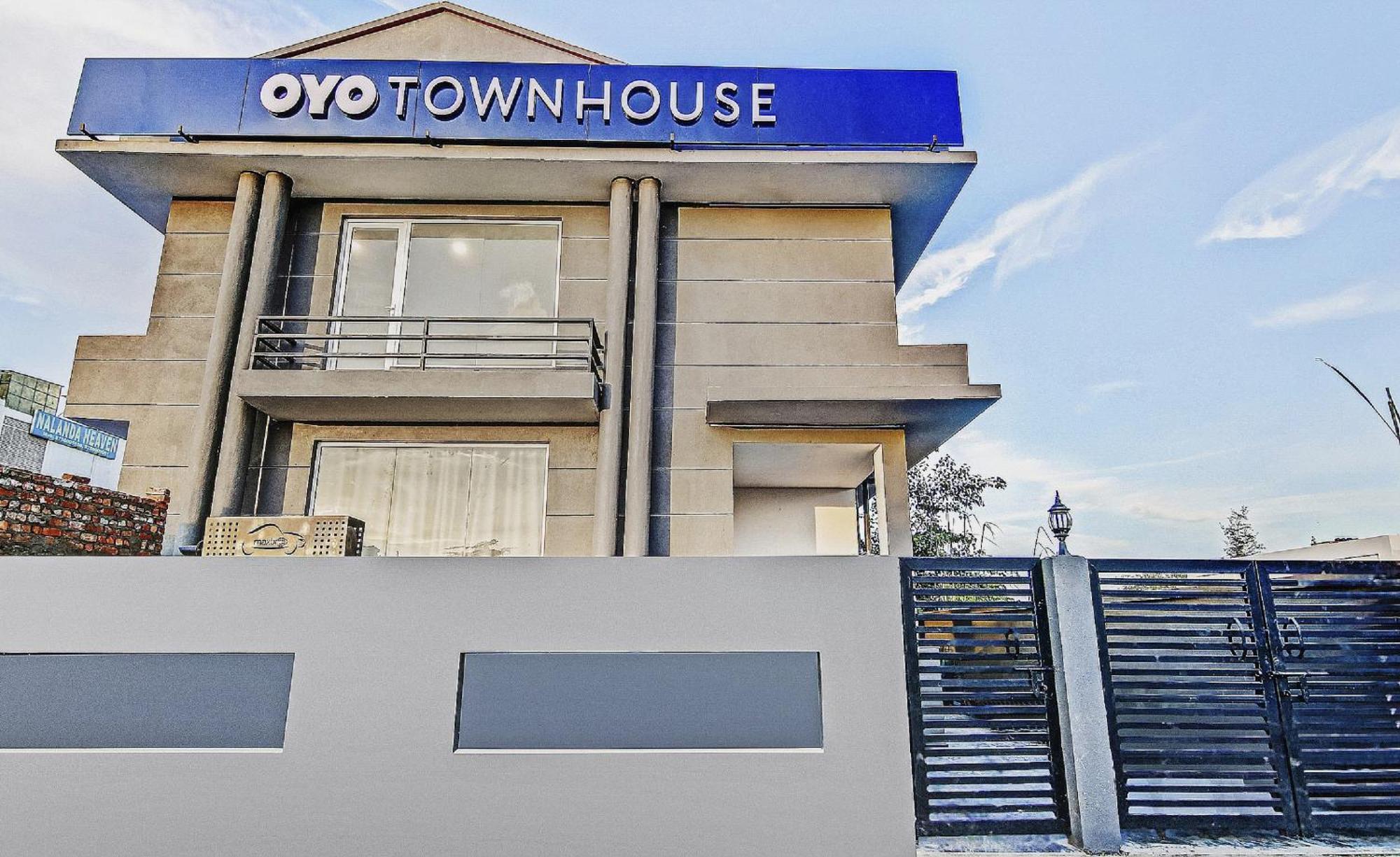 Townhouse Knowledge Park ||| Near Sharda University Greater Noida Exterior photo